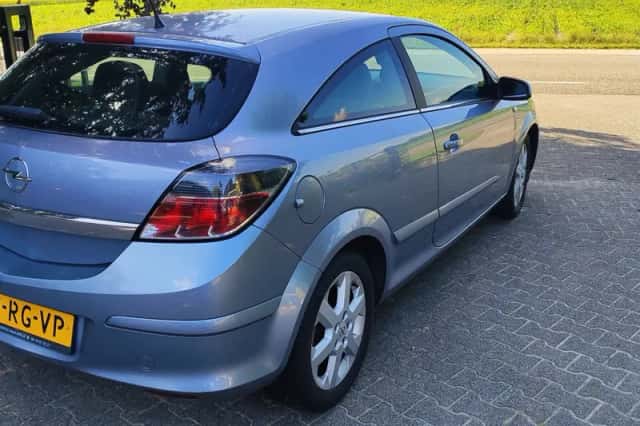 Opel Astra (2005) thumbnail 4
