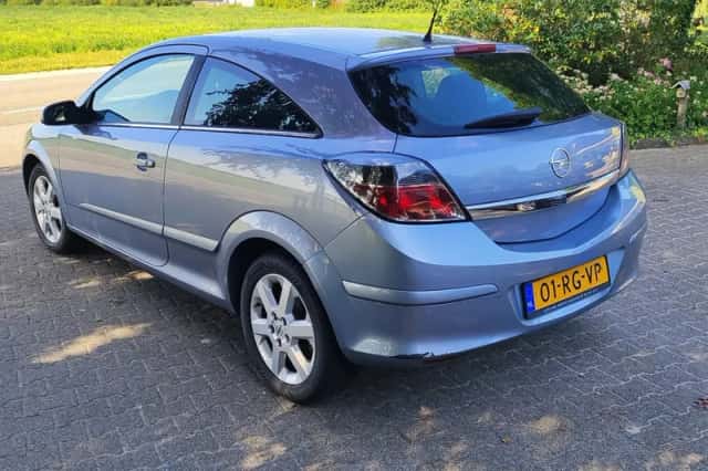 Opel Astra (2005) thumbnail 6