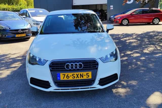 Audi A1 (2012) thumbnail 2