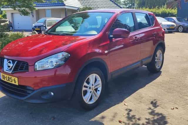 Nissan Qashqai (2010) thumbnail 1