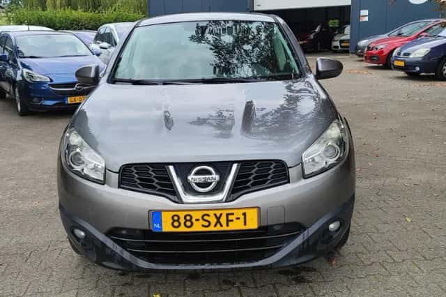 Nissan Qashqai (2012) thumbnail 2
