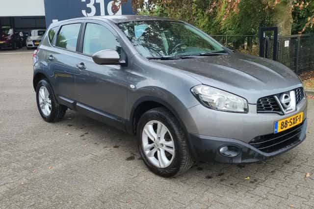 Nissan Qashqai (2012) thumbnail 3
