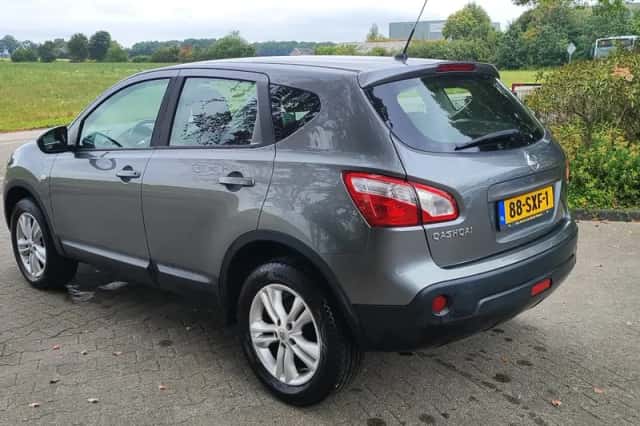 Nissan Qashqai (2012) thumbnail 6