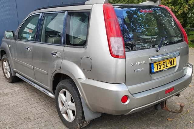 Nissan X-Trail (2006) thumbnail 2
