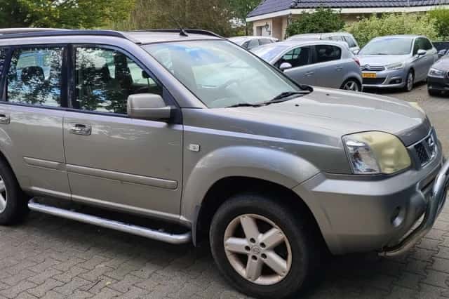Nissan X-Trail (2006) thumbnail 4