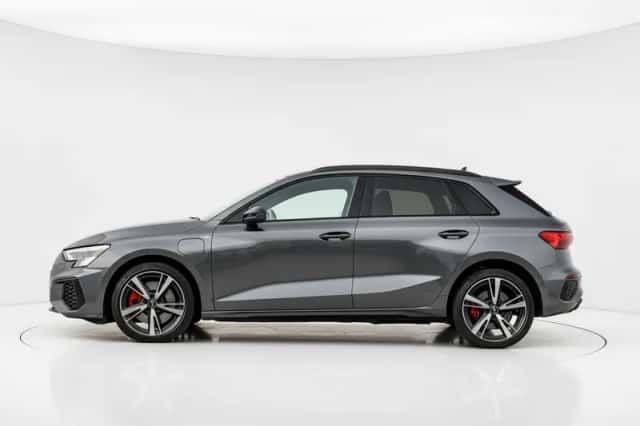 Audi A3 (2021) thumbnail 2