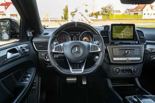 Mercedes-Benz GLE (2016) thumbnail 5