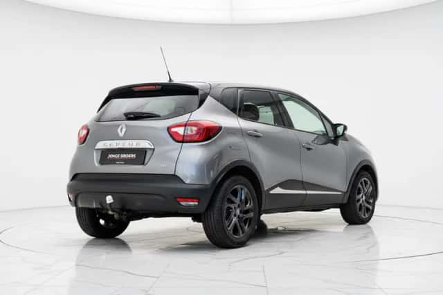 Renault Captur (2015) thumbnail 3