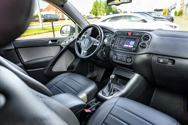 Volkswagen Tiguan (2011) thumbnail 5