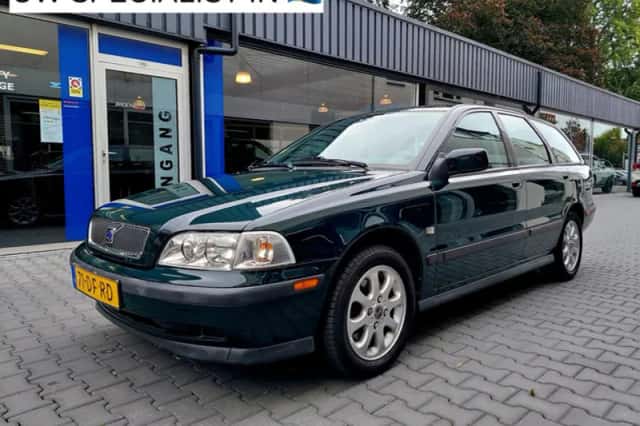 Volvo V40 (1999) thumbnail 1