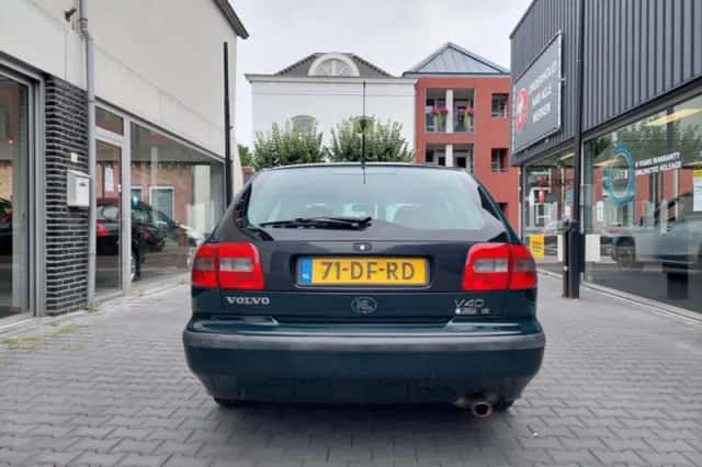 Volvo V40 (1999) thumbnail 6