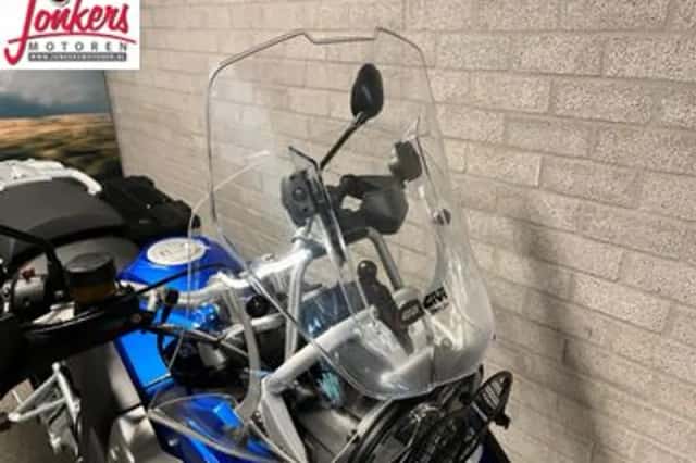 BMW R (2012) thumbnail 6