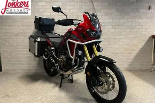 Honda CRF (2017) thumbnail 2