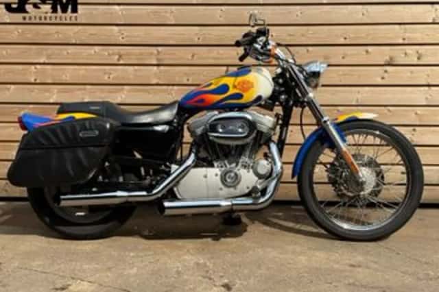 HARLEY-DAVIDSON SPORTSTER (2004) thumbnail 1