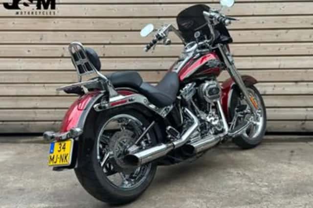 HARLEY-DAVIDSON CONVERTIBLE (2011) thumbnail 5