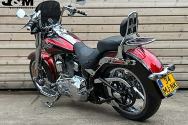 HARLEY-DAVIDSON CONVERTIBLE (2011) thumbnail 6