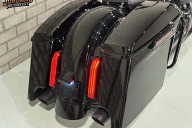HARLEY-DAVIDSON ROADKING (2021) thumbnail 3