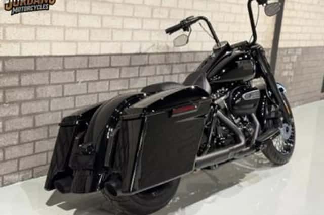 HARLEY-DAVIDSON ROADKING (2021) thumbnail 4