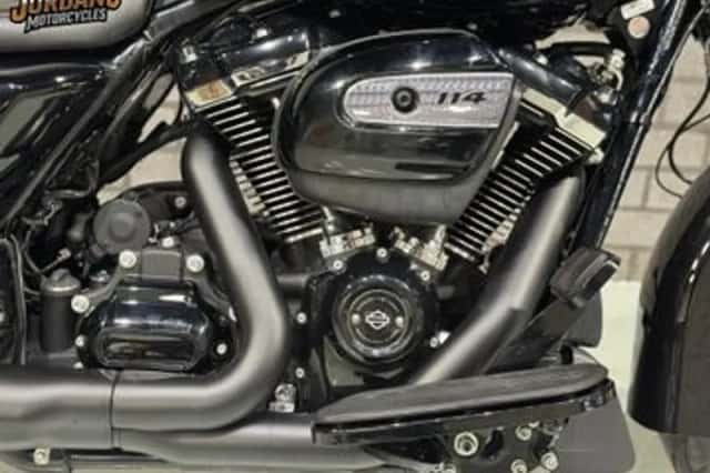 HARLEY-DAVIDSON ROADKING (2021) thumbnail 6