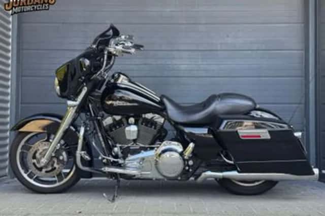 HARLEY-DAVIDSON STREET (2010) thumbnail 5