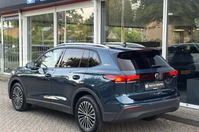 Volkswagen Tiguan (2024) thumbnail 6