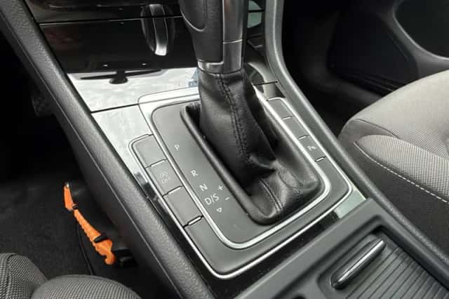 Volkswagen Golf (2013) thumbnail 4