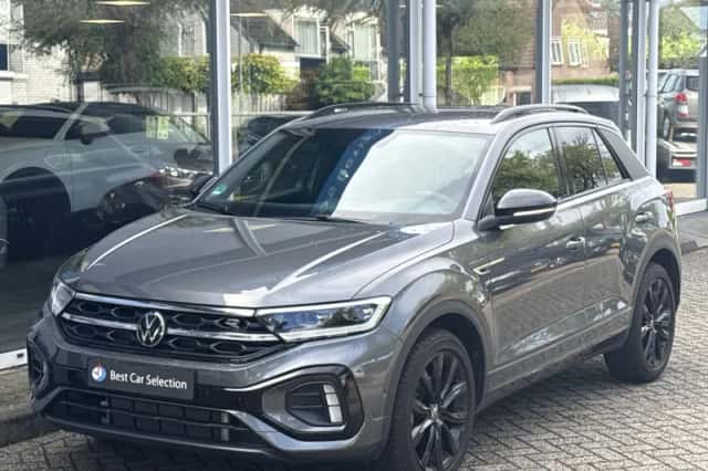 Volkswagen T-Roc (2023) thumbnail 2
