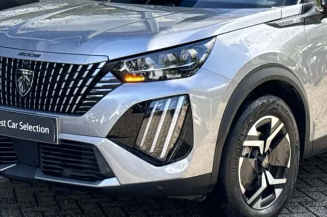 Peugeot e-2008 (2025) thumbnail 2