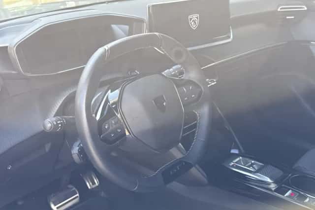 Peugeot e-2008 (2025) thumbnail 5