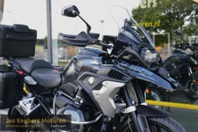 BMW R (2021) thumbnail 2