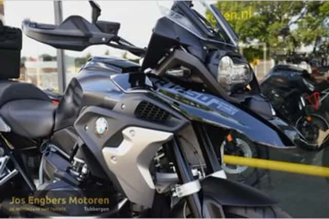 BMW R (2021) thumbnail 3
