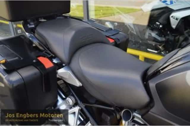 BMW R (2021) thumbnail 5
