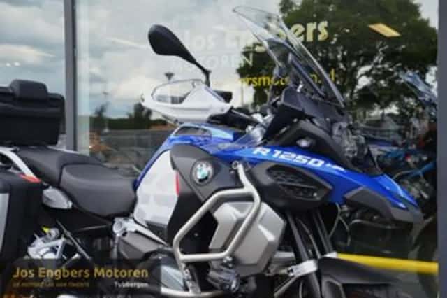BMW R (2019) thumbnail 2