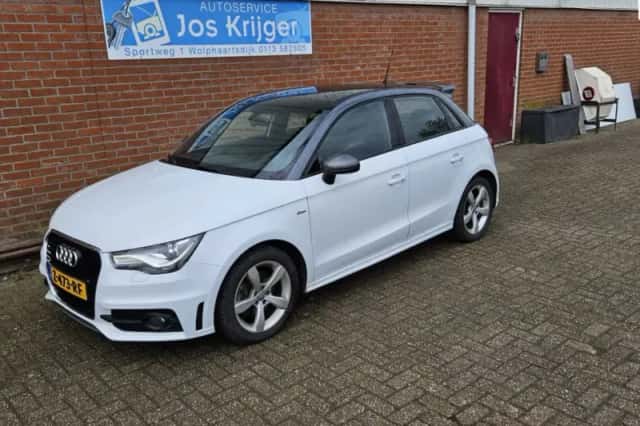Audi A1 (2012) thumbnail 1