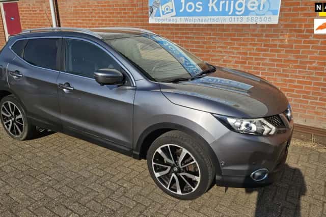 Nissan Qashqai (2017) thumbnail 1