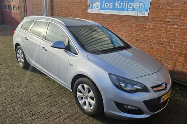 Opel Astra (2016) thumbnail 3