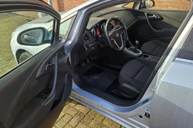 Opel Astra (2016) thumbnail 6
