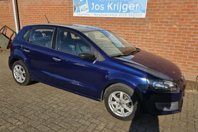 Volkswagen Polo (2009) thumbnail 2
