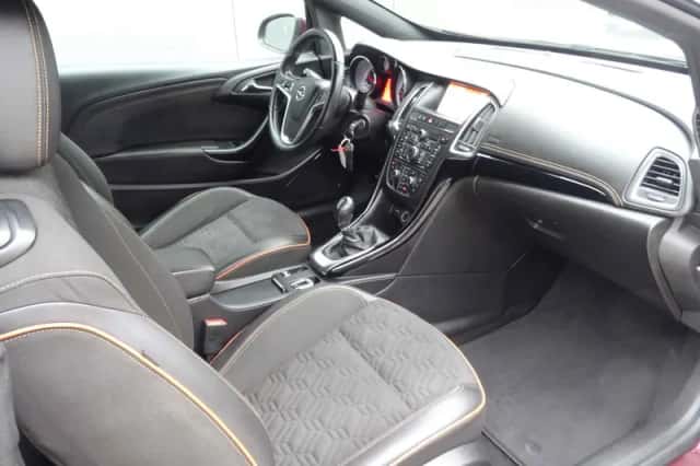 Opel Cascada (2014) thumbnail 4