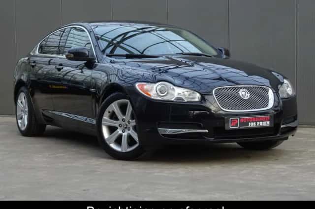 Jaguar XF (2008) thumbnail 1