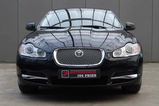 Jaguar XF (2008) thumbnail 5