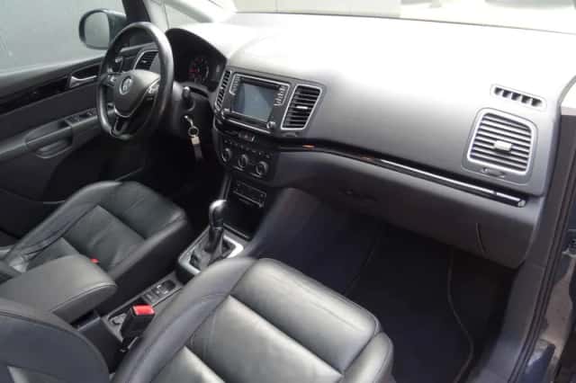Volkswagen Sharan (2016) thumbnail 4