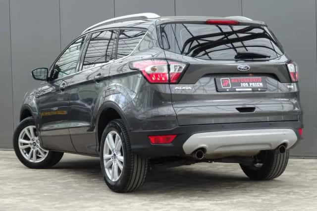 Ford Kuga (2017) thumbnail 2