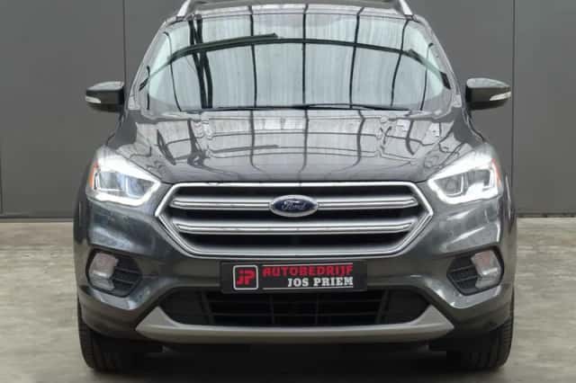 Ford Kuga (2017) thumbnail 5