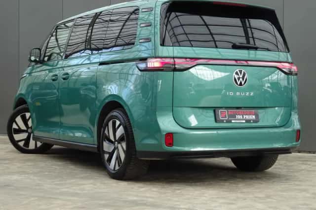Volkswagen ID. Buzz (2023) thumbnail 2