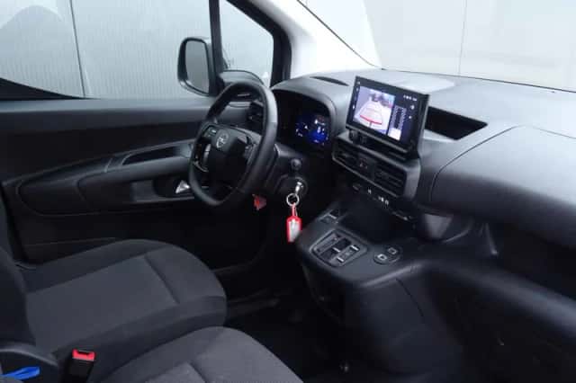 Opel Combo (2024) thumbnail 3
