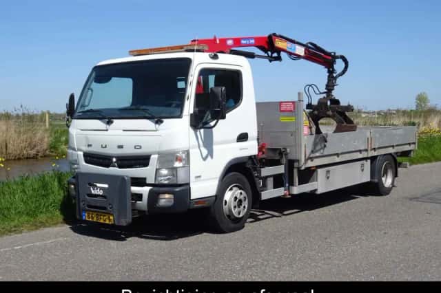 Mitsubishi Canter (2014) thumbnail 1