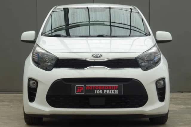 Kia Picanto (2021) thumbnail 5