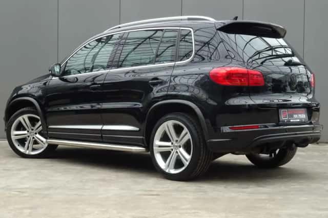 Volkswagen Tiguan (2013) thumbnail 2