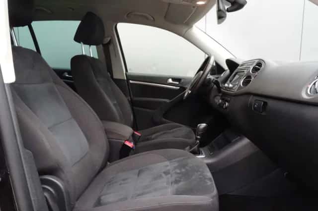 Volkswagen Tiguan (2013) thumbnail 3